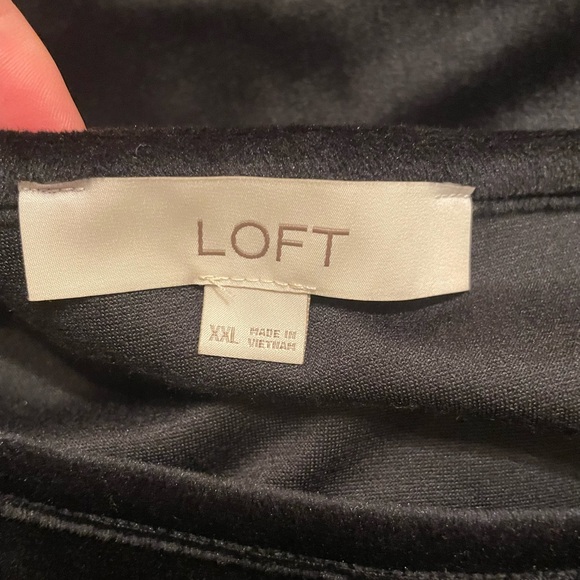 LOFT Black Velvet Long Sleeve Blouse Top Size XXL Scoop Neck Holiday Party Soft - Picture 4 of 7